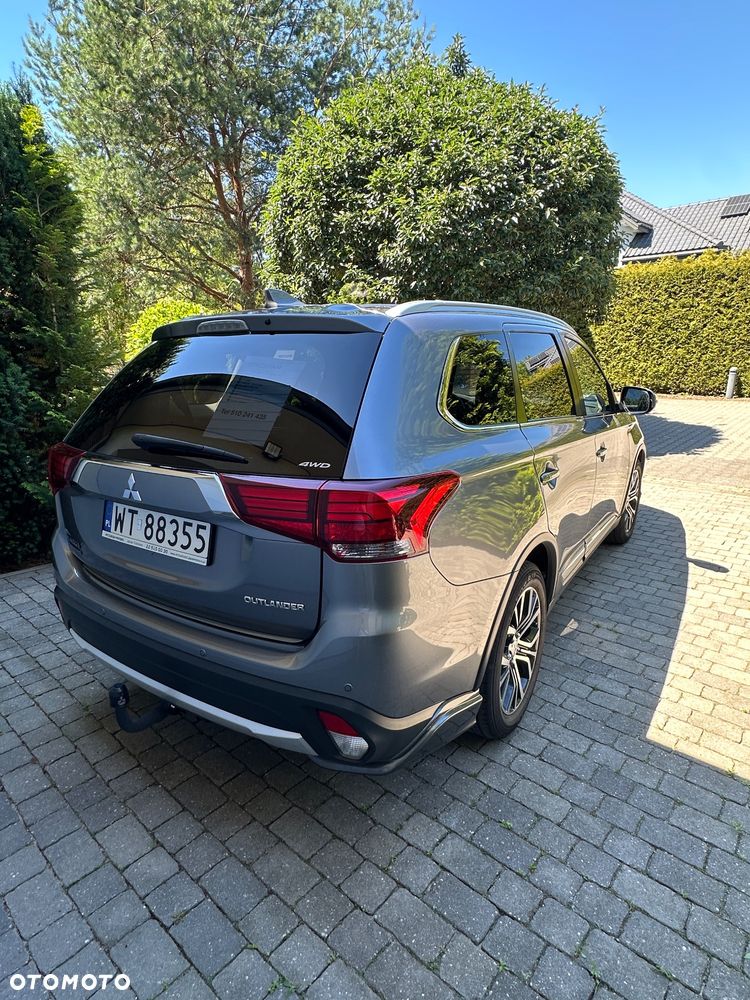 Mitsubishi Outlander - 3