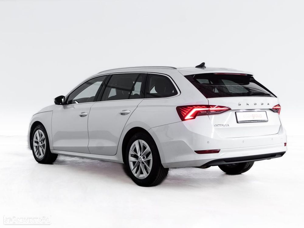 Skoda Octavia Break 2.0 TDI DSG First Edition - 4