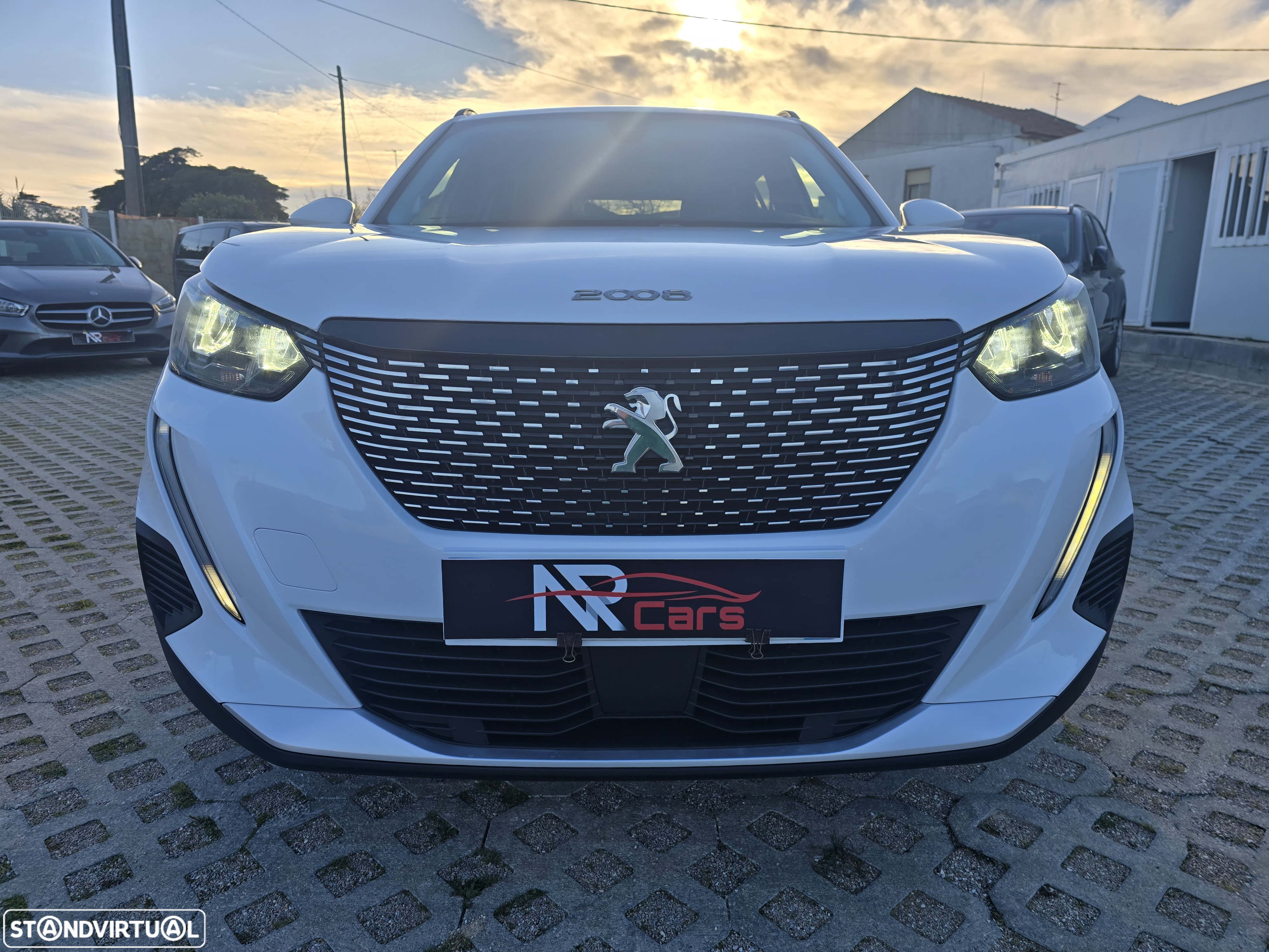 Peugeot 2008 1.5 BlueHDi Allure EAT8 - 9