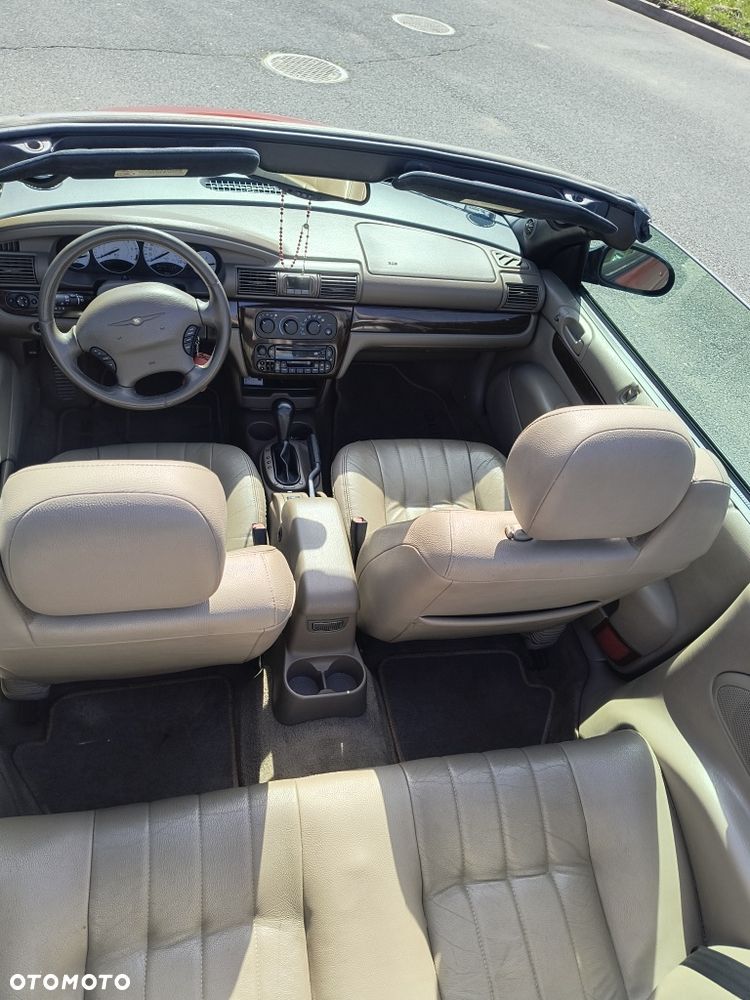 Chrysler Sebring - 7