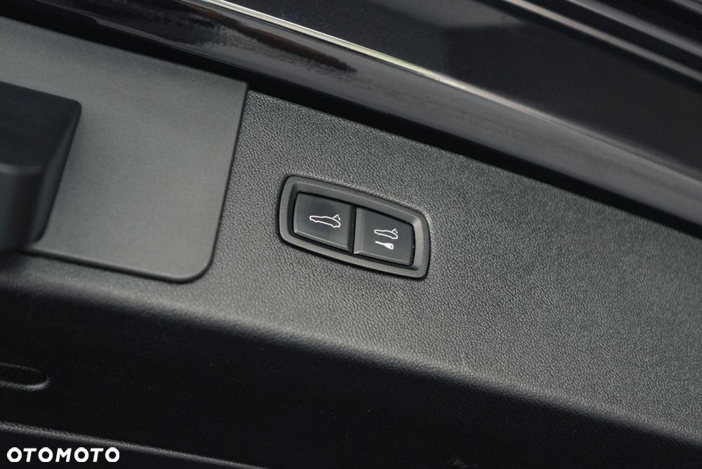Porsche Cayenne Turbo - 38