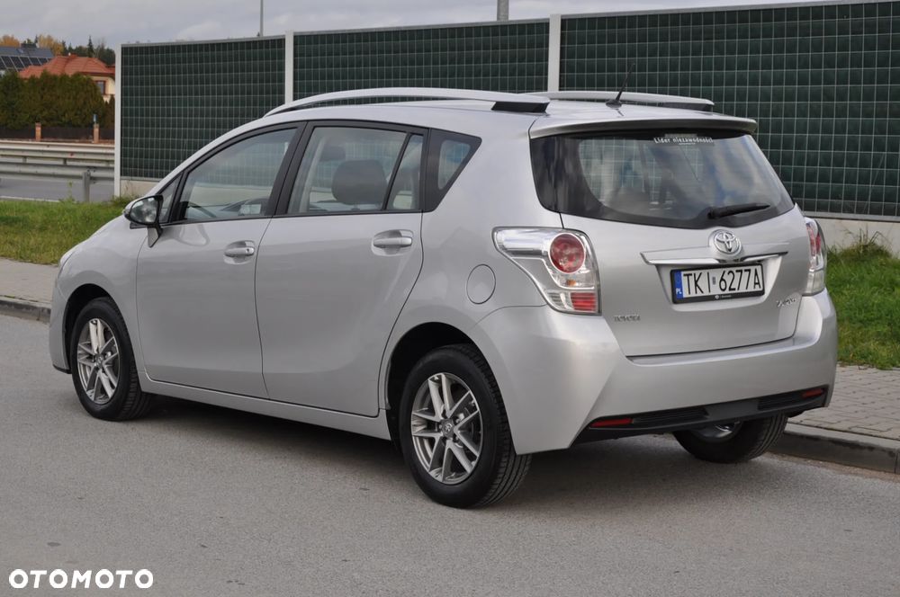 Toyota Verso 1.8 Premium MS - 5