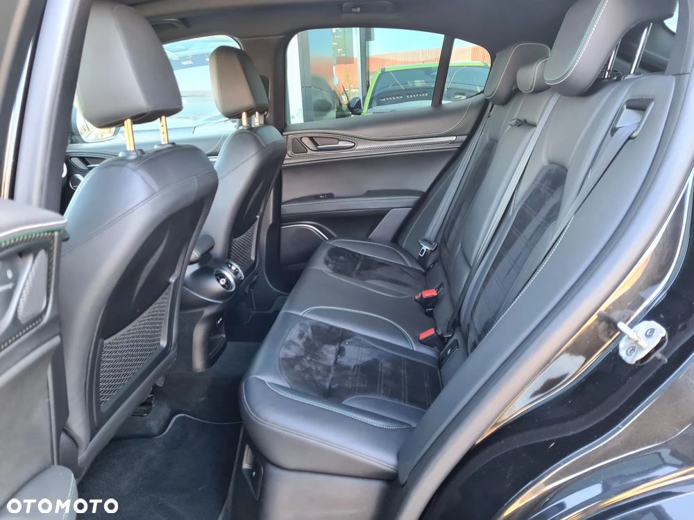 Alfa Romeo Stelvio 2.9 V6 Bi-Turbo Quadrifoglio Q4 - 15