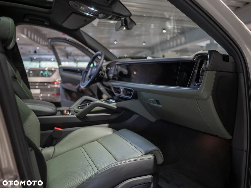 Porsche Cayenne E-Hybrid PHEV - 24