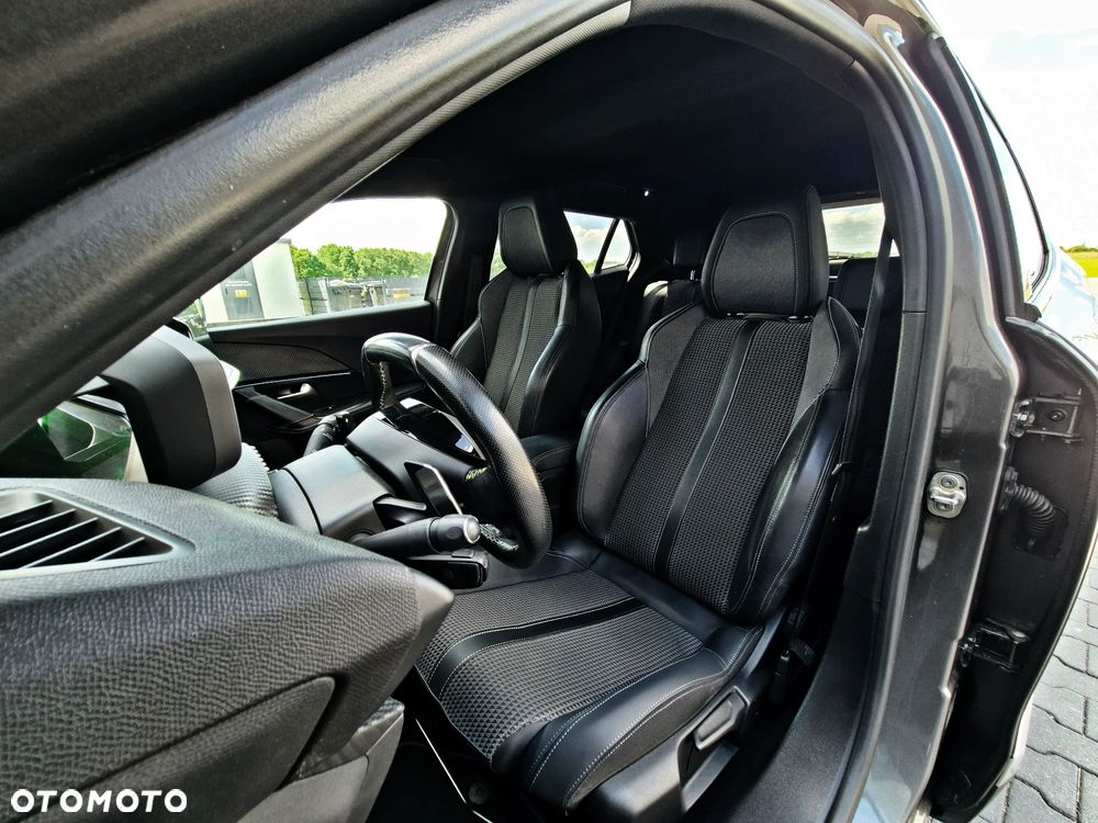 Peugeot 2008 1.5 BlueHDi GT S&S EAT8 - 31