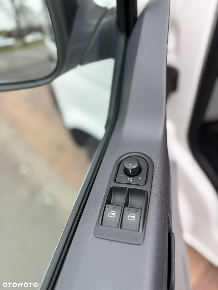 Volkswagen Transporter Caravelle Lang Profi - 21