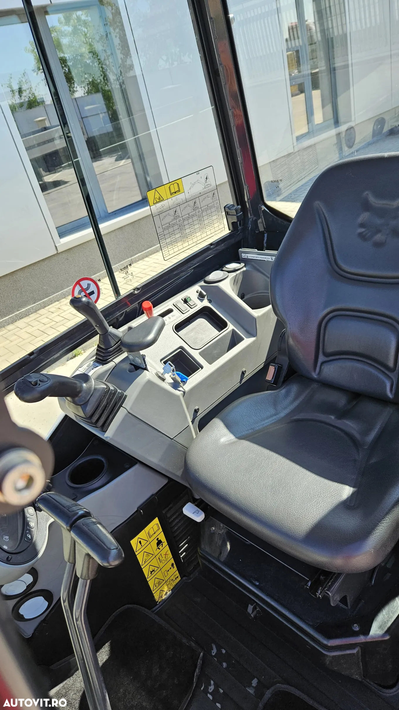 Bobcat E26 - 5