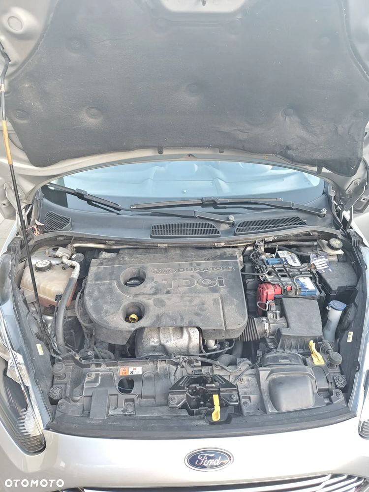 Ford Fiesta 1.5 TDCi Ambiente - 21