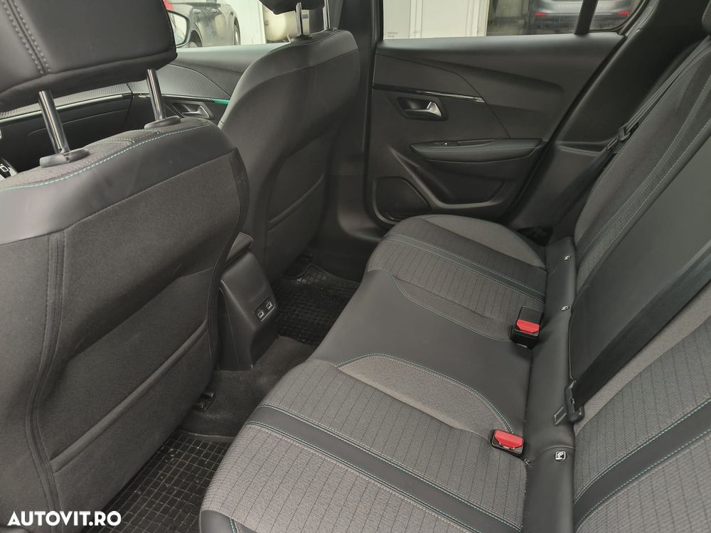 Peugeot 208 1.2 L PureTech STT Allure - 10