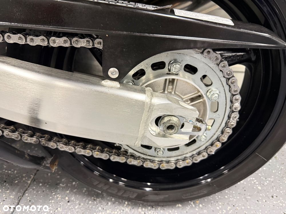 Honda CBR - 13