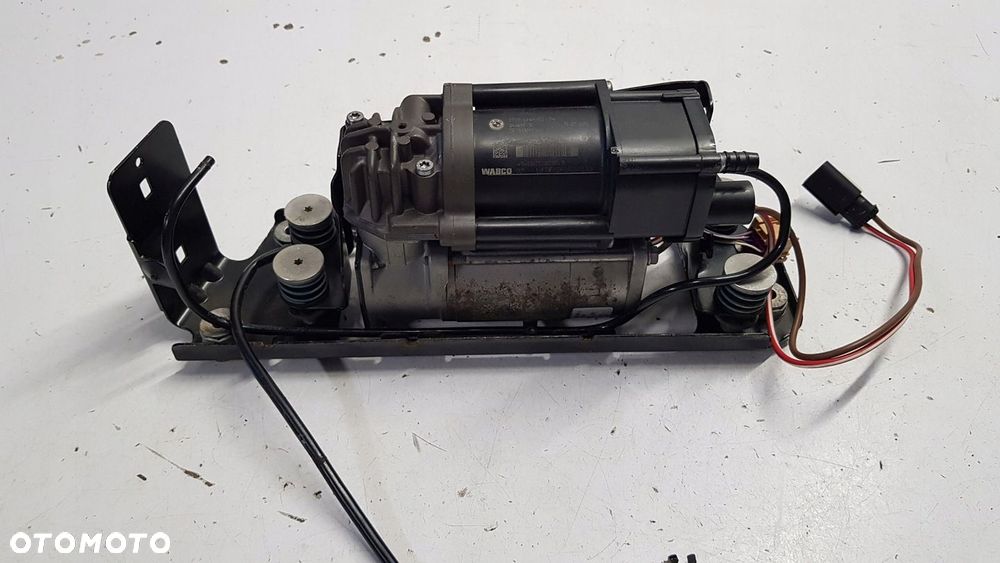 kompresor zawieszenia BMW 5 F11 6789450 - 3