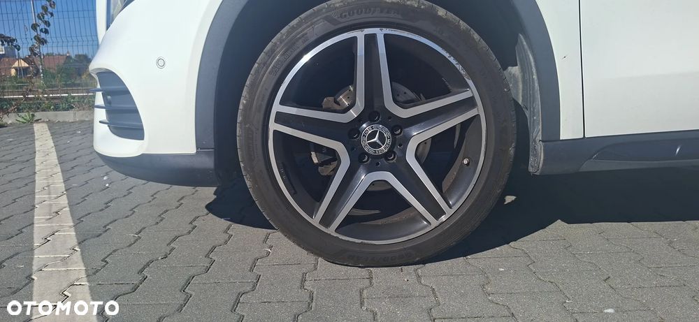 Mercedes-Benz GLA 200 7G-DCT AMG Line - 6