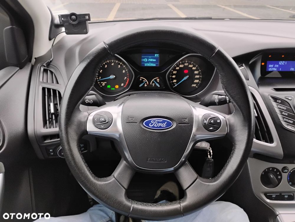 Ford Focus 1.6 Edition - 18
