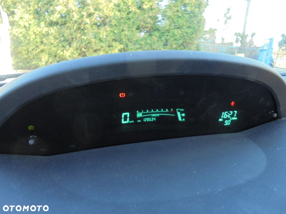 Toyota Yaris 1.3 VVT-i Travel - 19