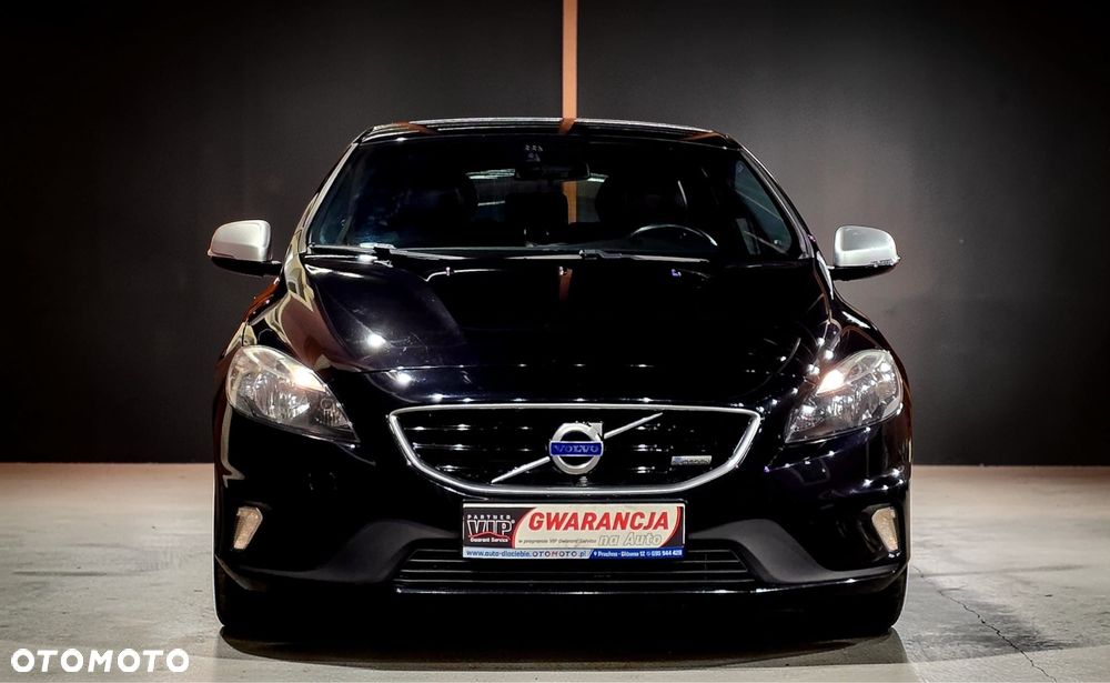 Volvo V40 D4 Drive-E R-Design Summum - 19