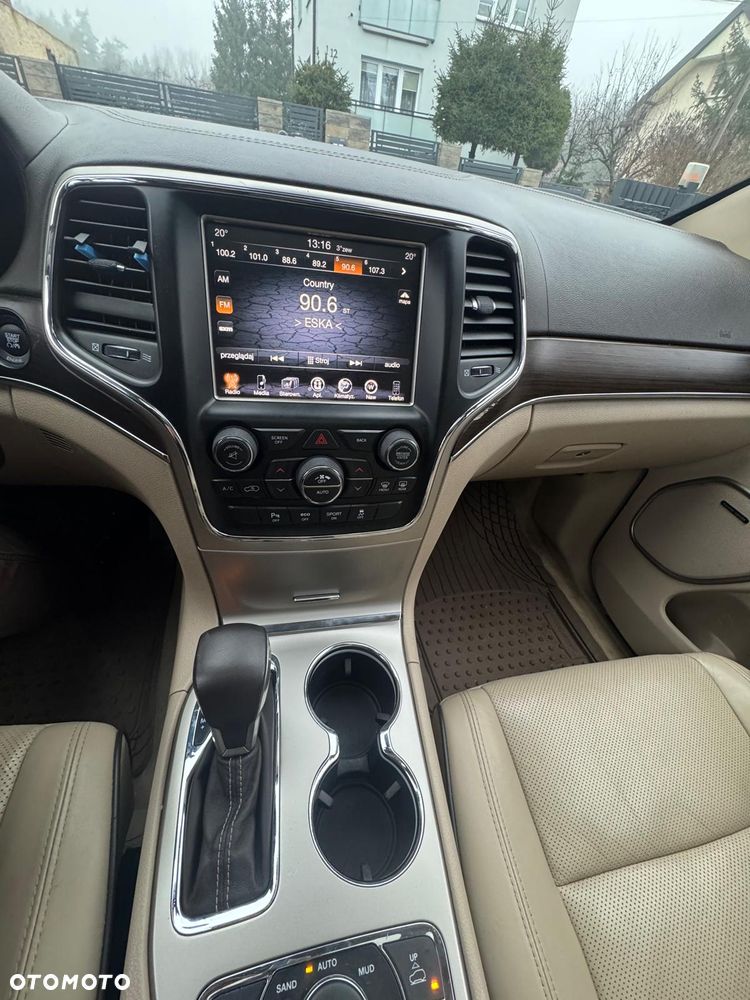 Jeep Grand Cherokee 5.7 V8 HEMI 4WD Automatik Overland - 28