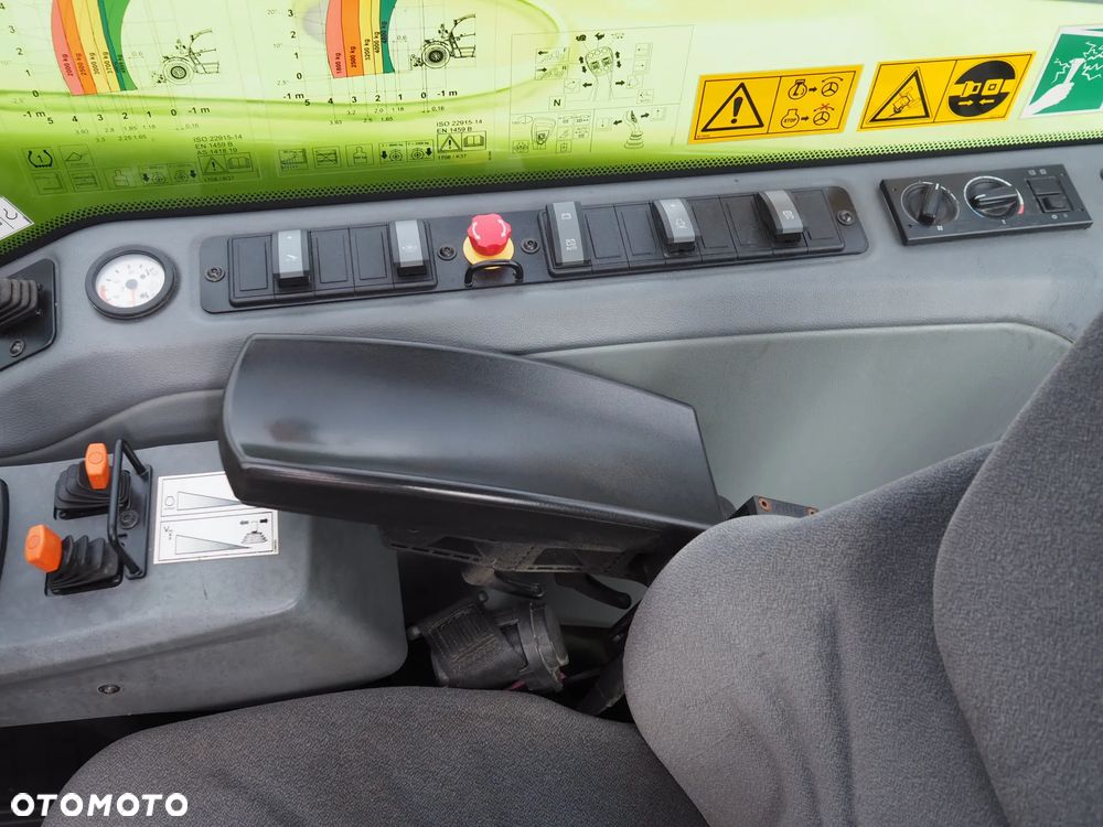Claas Scorpion 756 VARIPOWER PLUS - 12