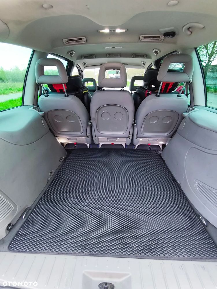 Volkswagen Sharan 1.9 TDI Automatik Exclusive Edition - 22