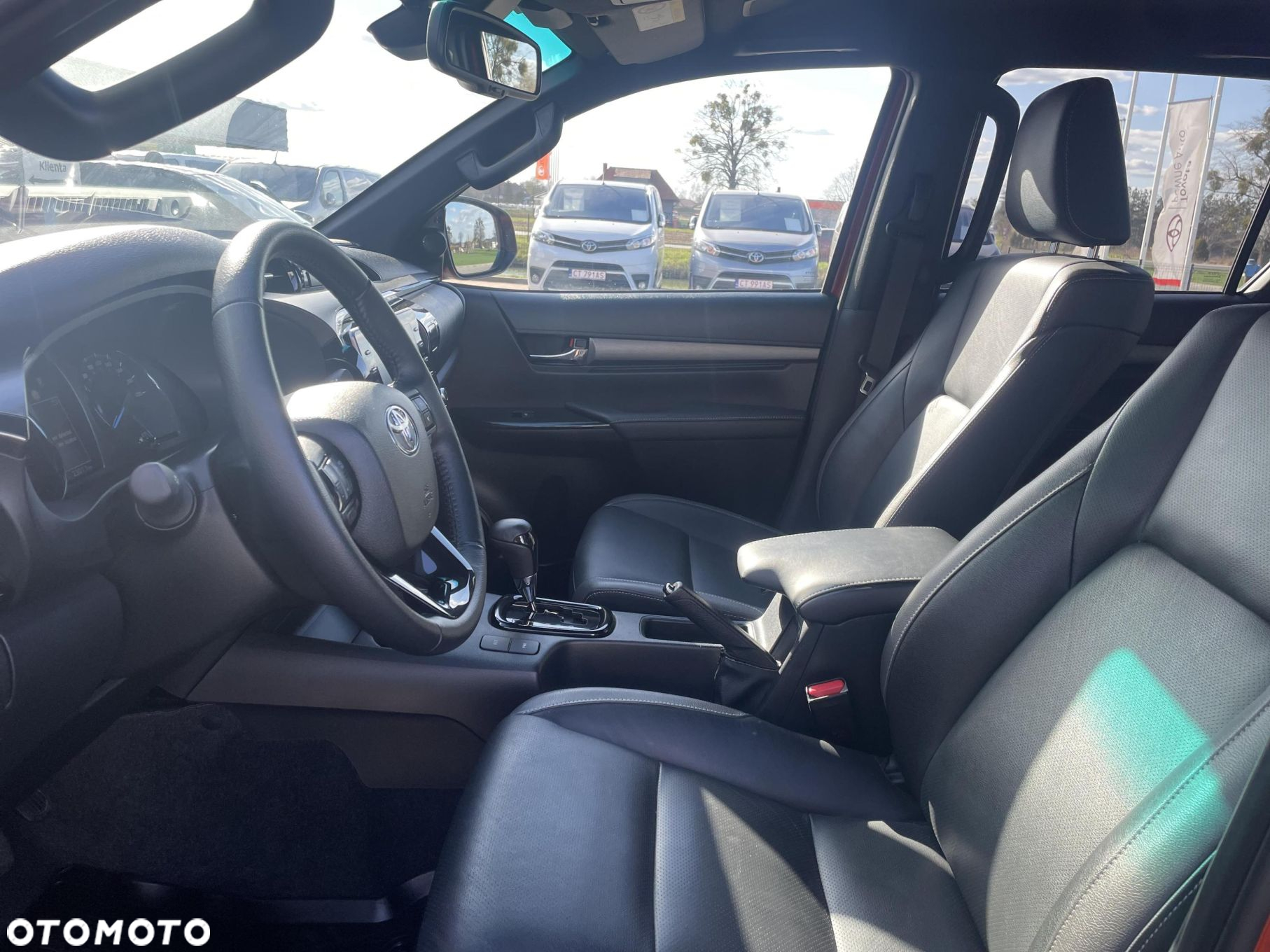 Toyota Hilux 2.8 D-4D Double Cab Invincible Sport 4x4 - 20