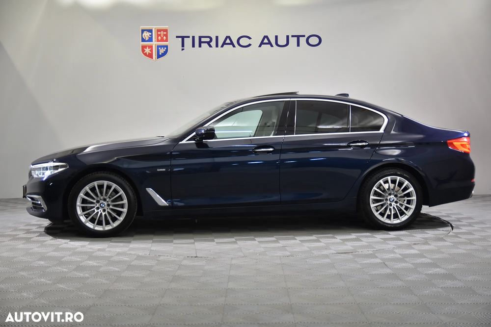 BMW Seria 5 520i Aut. Luxury Line - 2