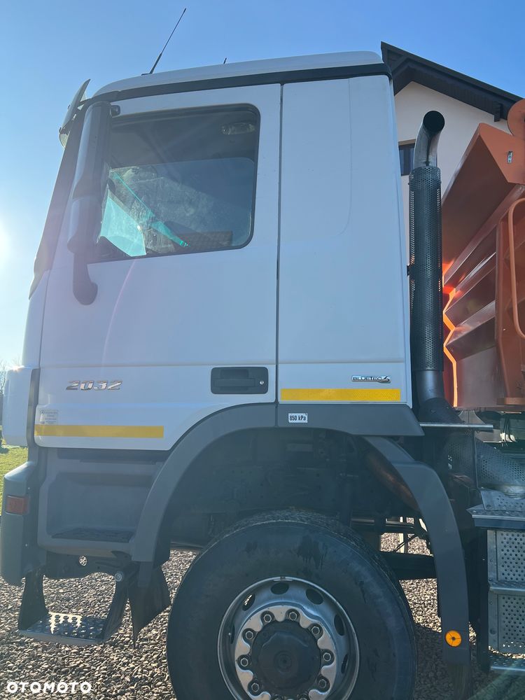 Mercedes-Benz Actros - 4