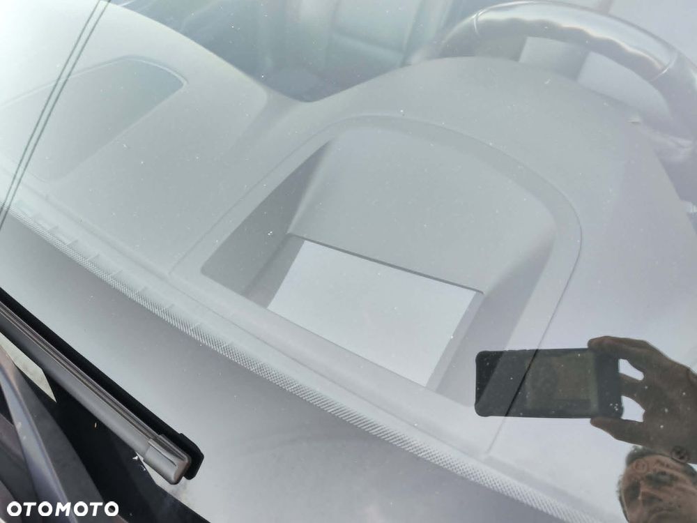 BMW Seria 5 525d - 12