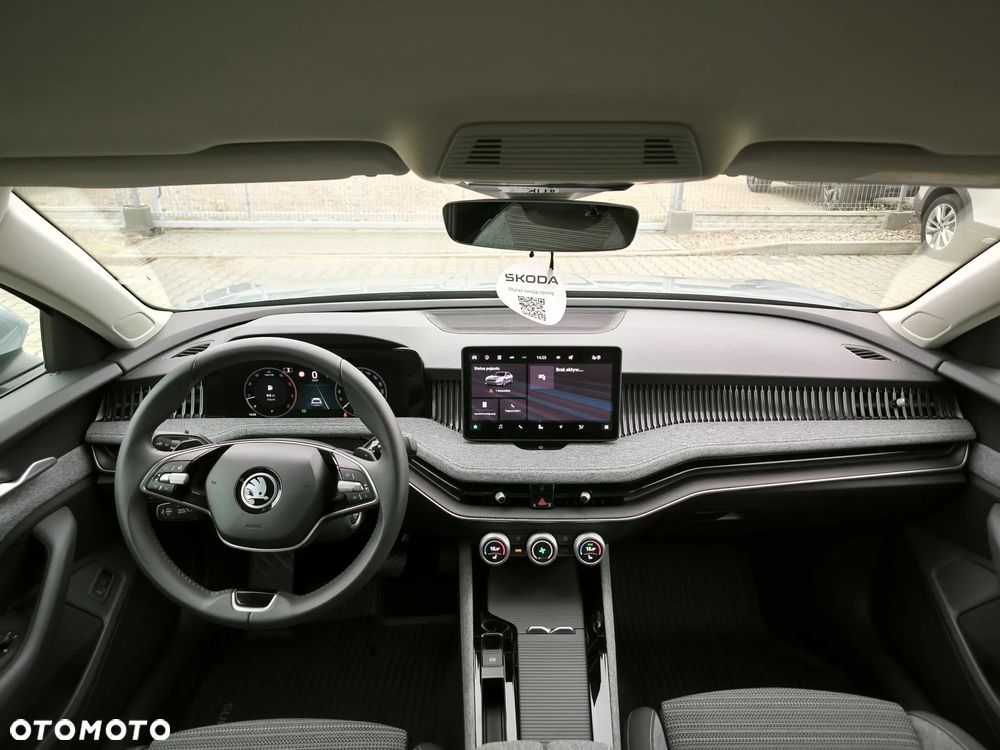 Skoda Superb 2.0 TDI SCR 4x4 Selection DSG - 9