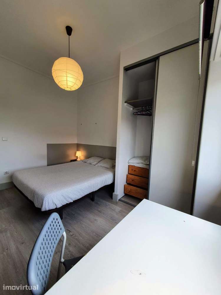Quarto - localizado em Montes Claros Coimbra - Grande imagem: 2/25