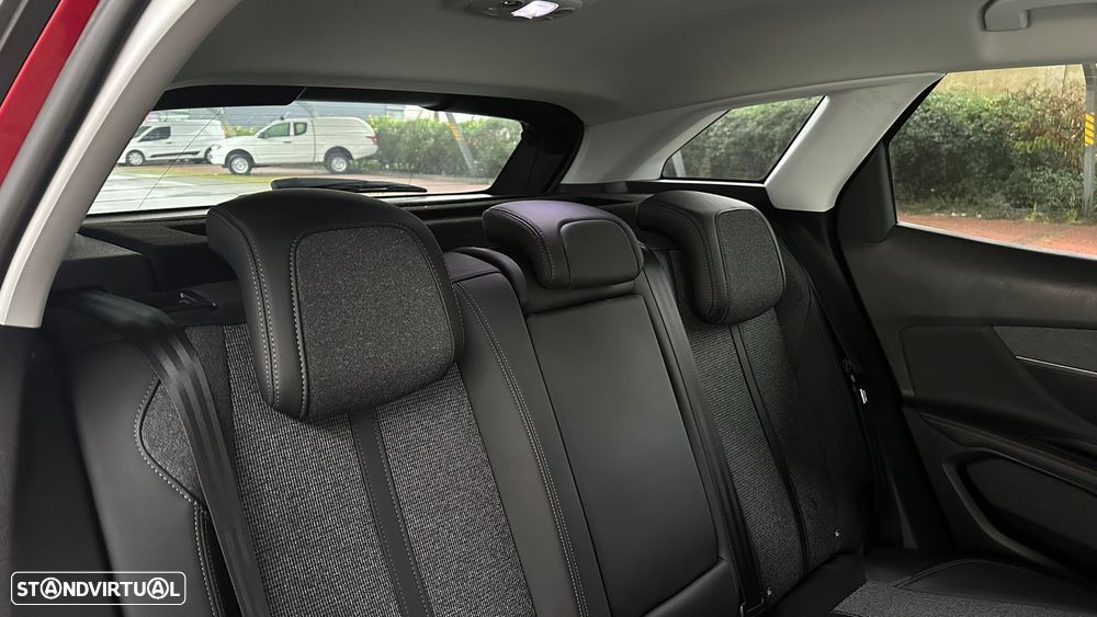 Peugeot 3008 PureTech 130 Stop & Start GPF EAT8 Allure Pack - 10