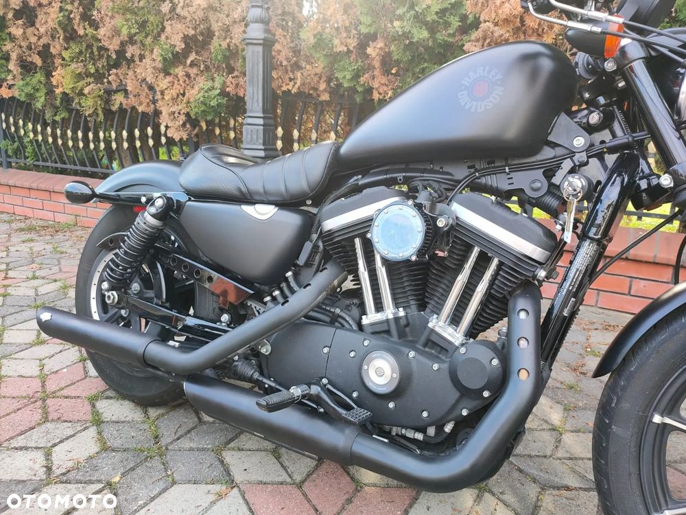 Harley-Davidson Sportster Iron 883 - 21