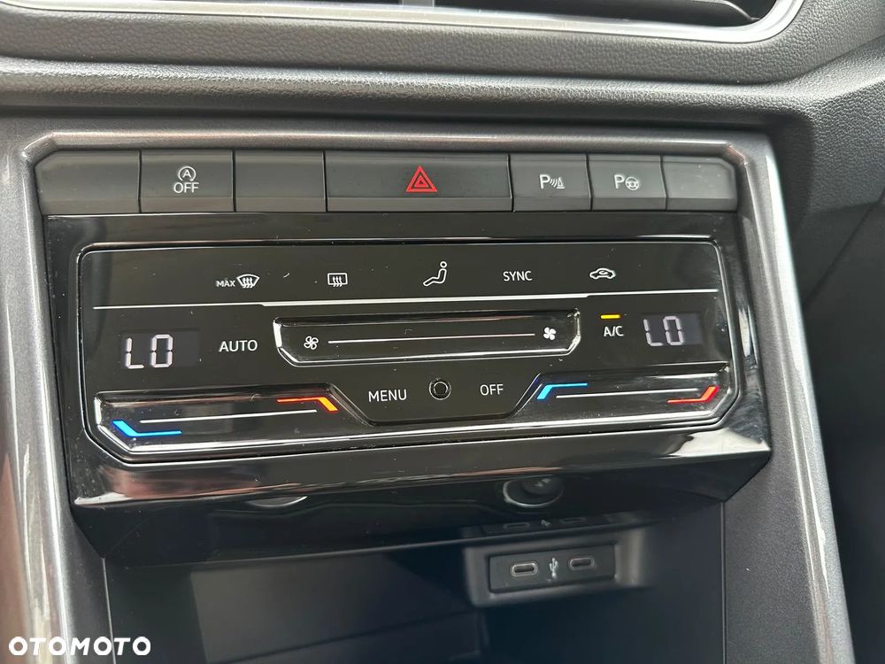 Volkswagen T-Roc 2.0 TDI SCR 4MOTION DSG Style - 24