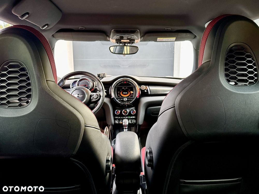 MINI John Cooper Works - 8