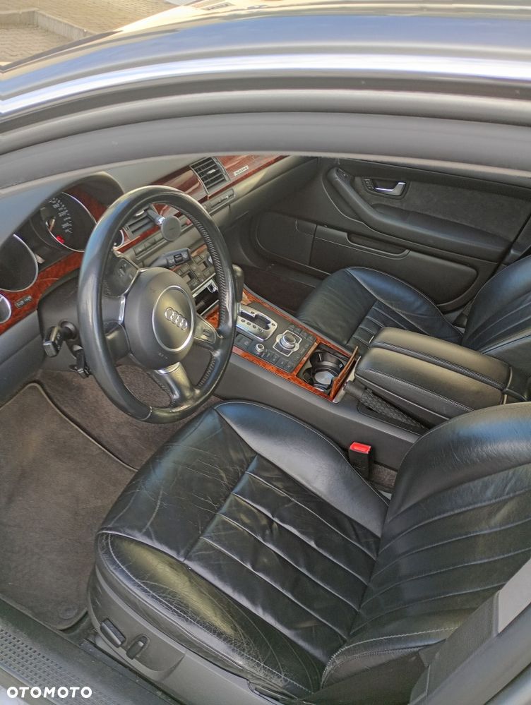 Audi A8 - 7