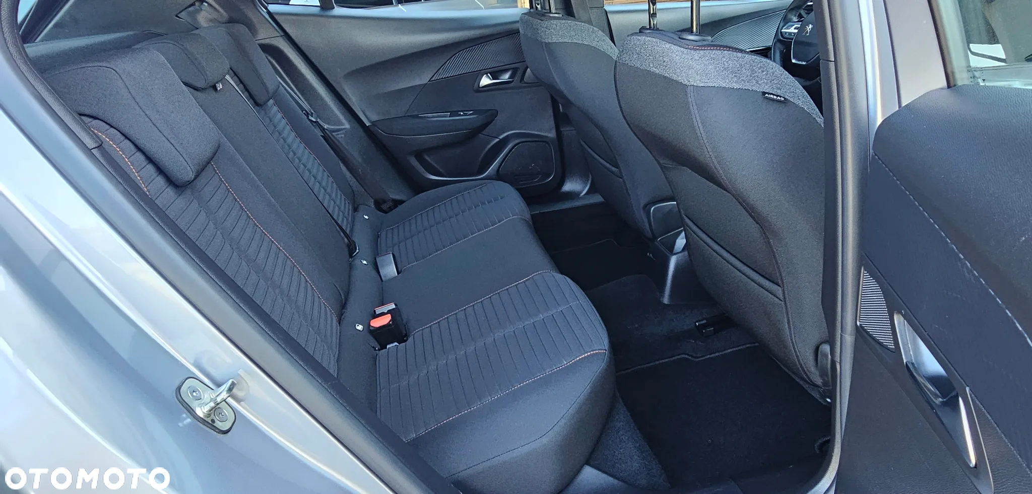 Peugeot 2008 1.2 PureTech Allure Pack S&S EAT8 - 16