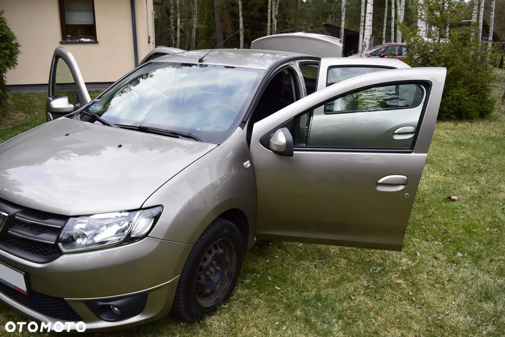 Dacia Logan 1.2 16V Laureate EU6 - 6