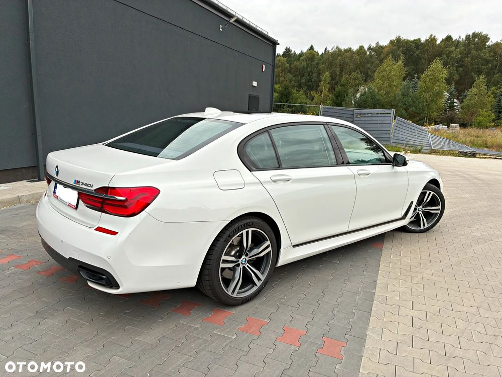 BMW Seria 7 740Li - 10