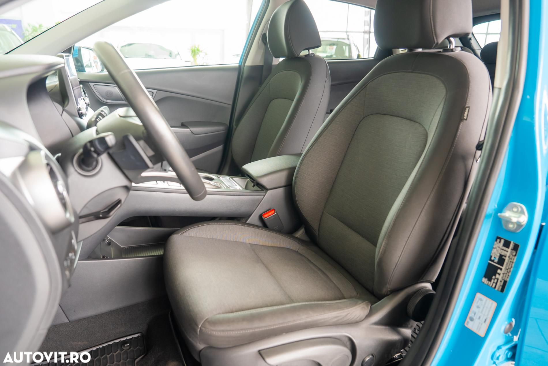 Hyundai KONA - 11