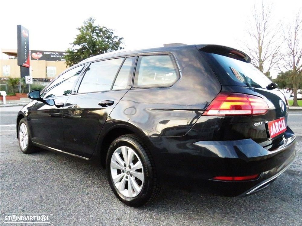 VW Golf Variant 1.6 TDi Confortline - 4