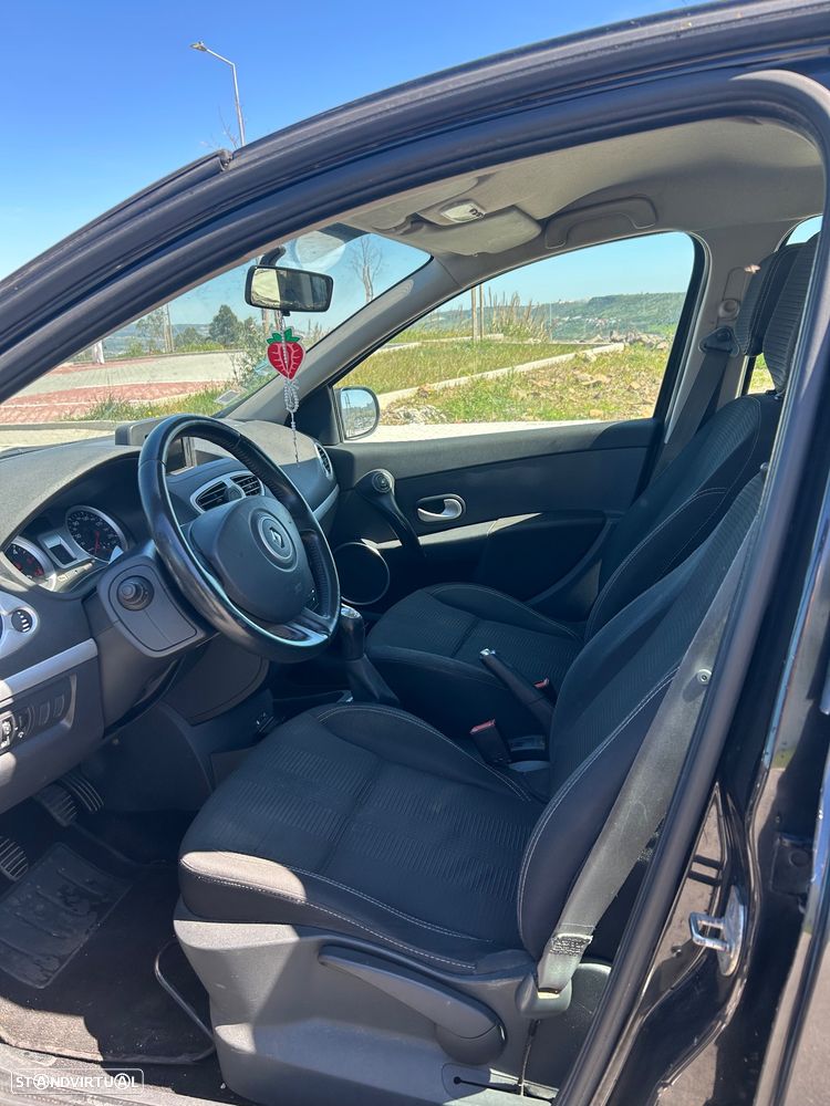 Renault Clio - 8