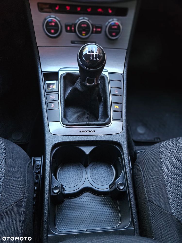 Volkswagen Passat - 34