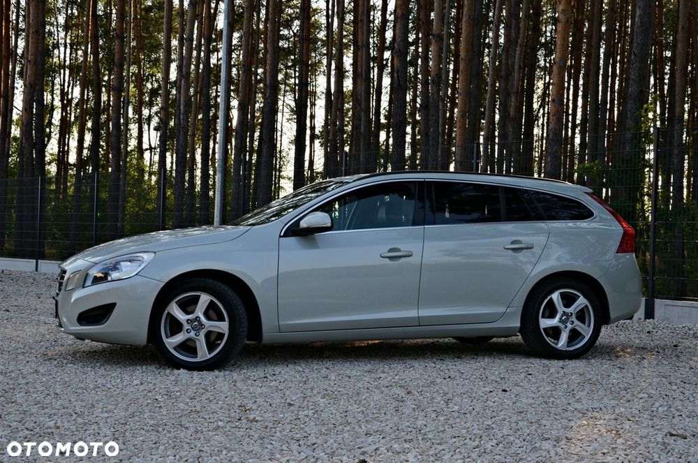 Volvo V60 D3 Summum - 18