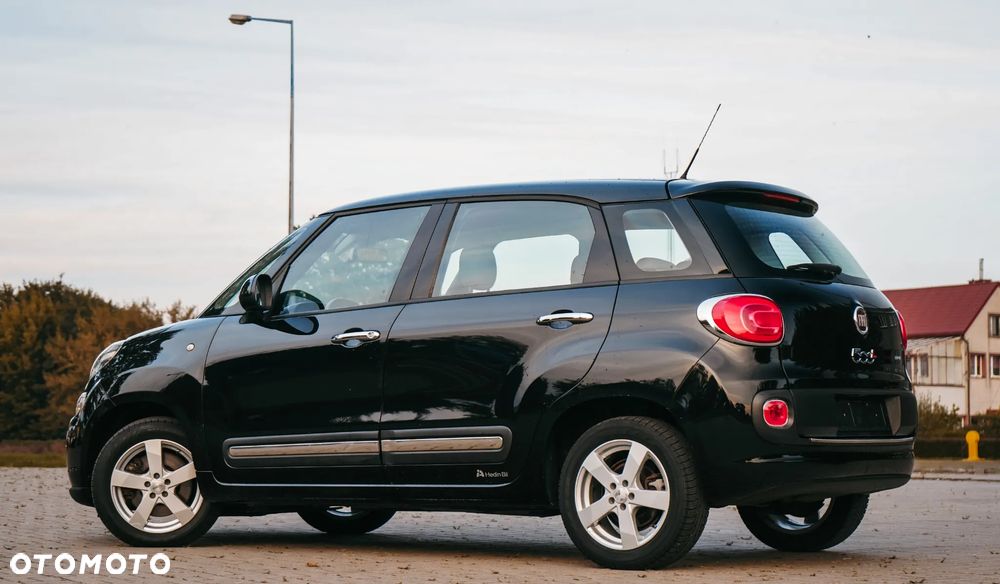 Fiat 500L 1.4 T-Jet 16V Lounge - 10
