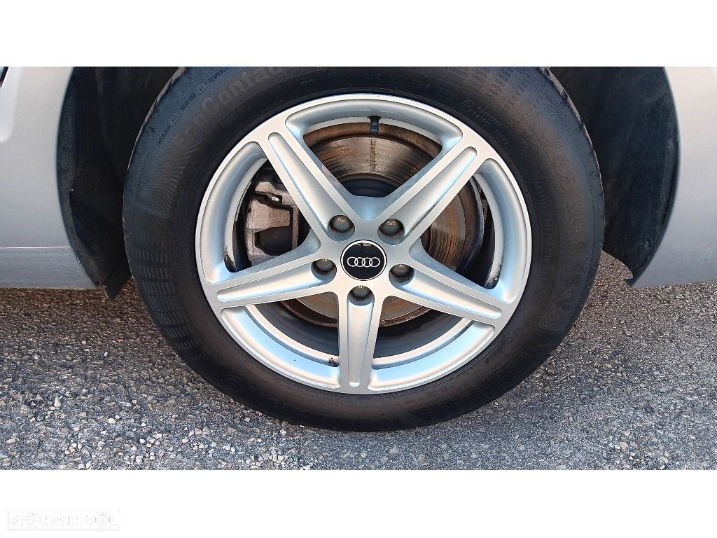 Audi A4 Avant 35 TDI S tronic - 24