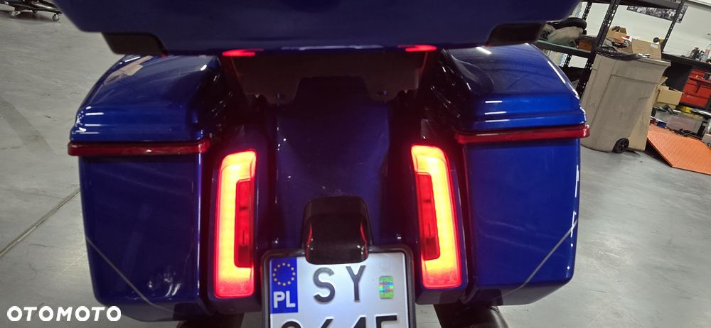 Harley-Davidson Touring Street Glide - 14