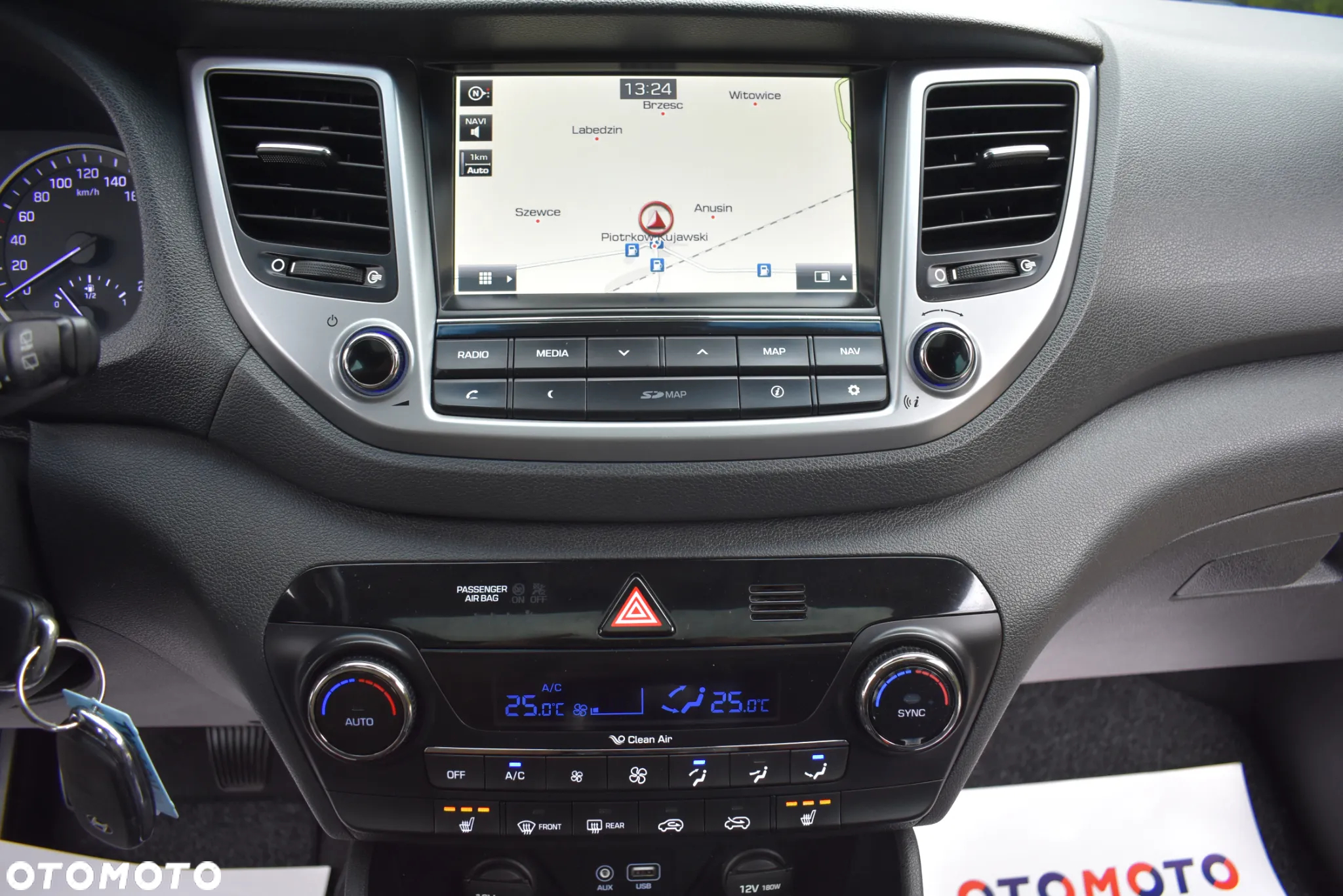 Hyundai Tucson blue 1.7 CRDi 2WD Intro Edition - 11