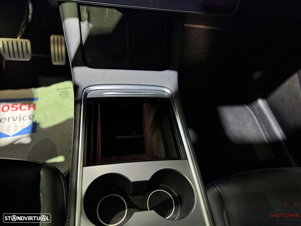 Tesla Model Y Performance Tração Integral - 23