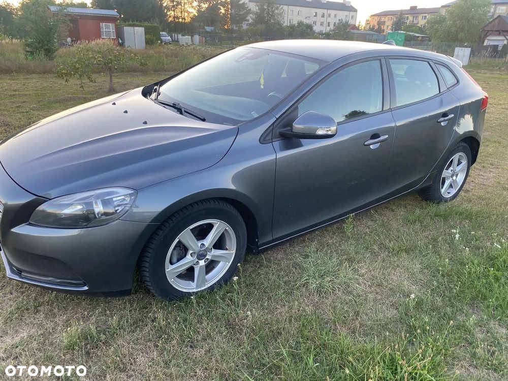 Volvo V40 D2 Base - 3