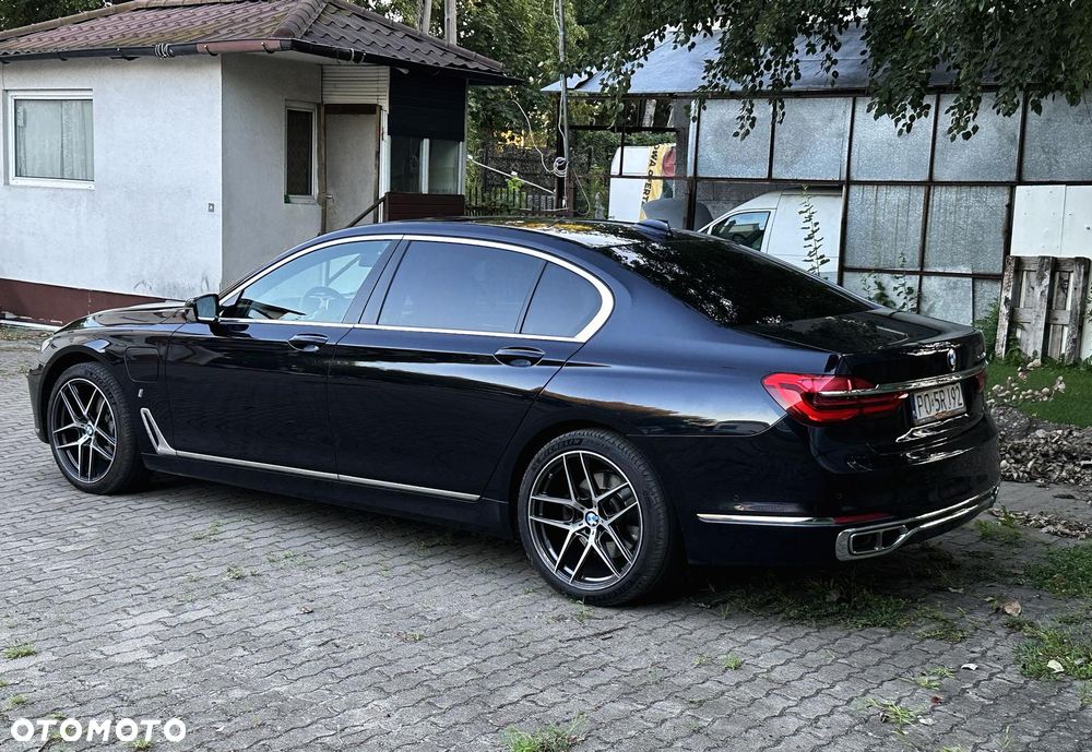 BMW Seria 7 740Le xDrive iPerformance - 2