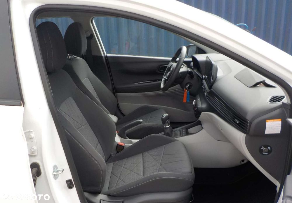 Hyundai Bayon - 15