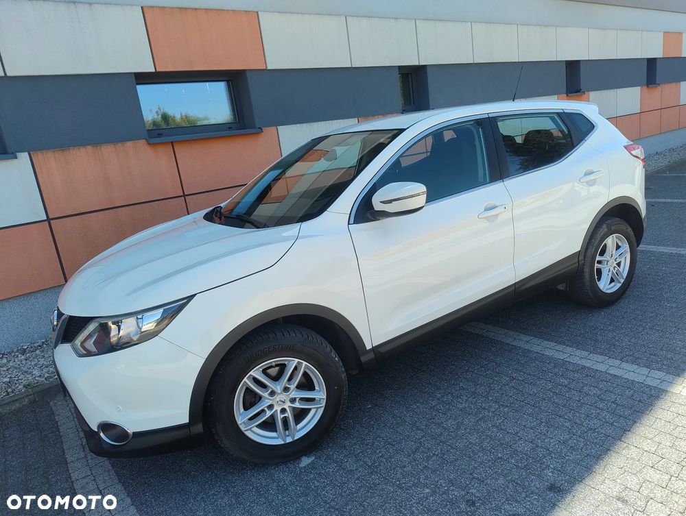 Nissan Qashqai 1.2 DIG-T Xtronic N-Vision - 1